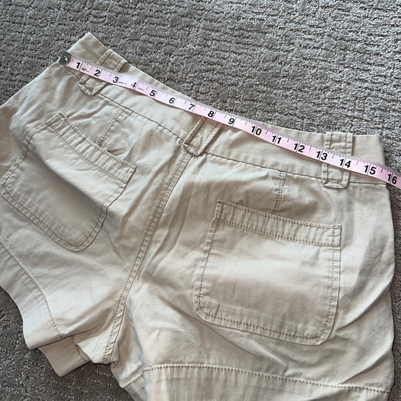 Old Navy khaki tan 8 chino shorts - Picture 2 of 9